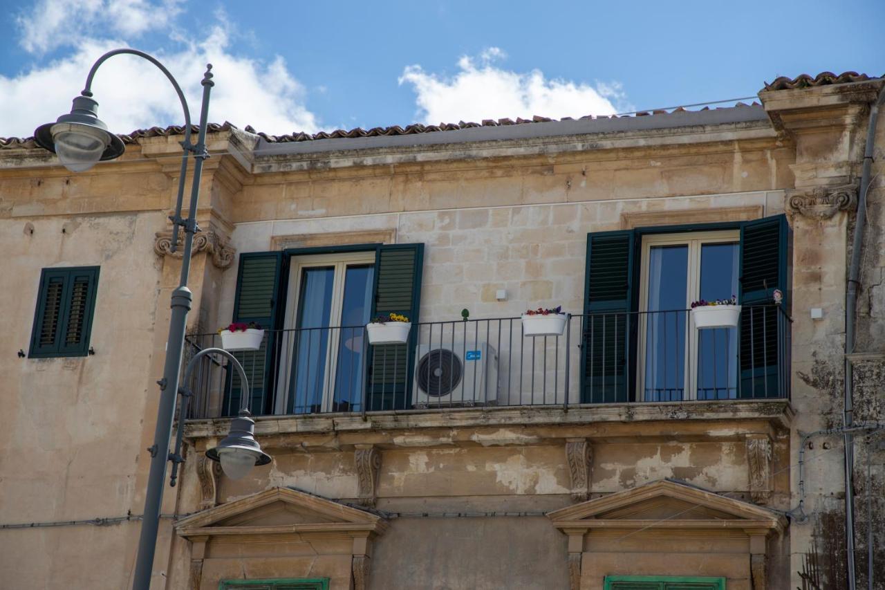 Casa Vacanza Da Dina Modica Exterior foto